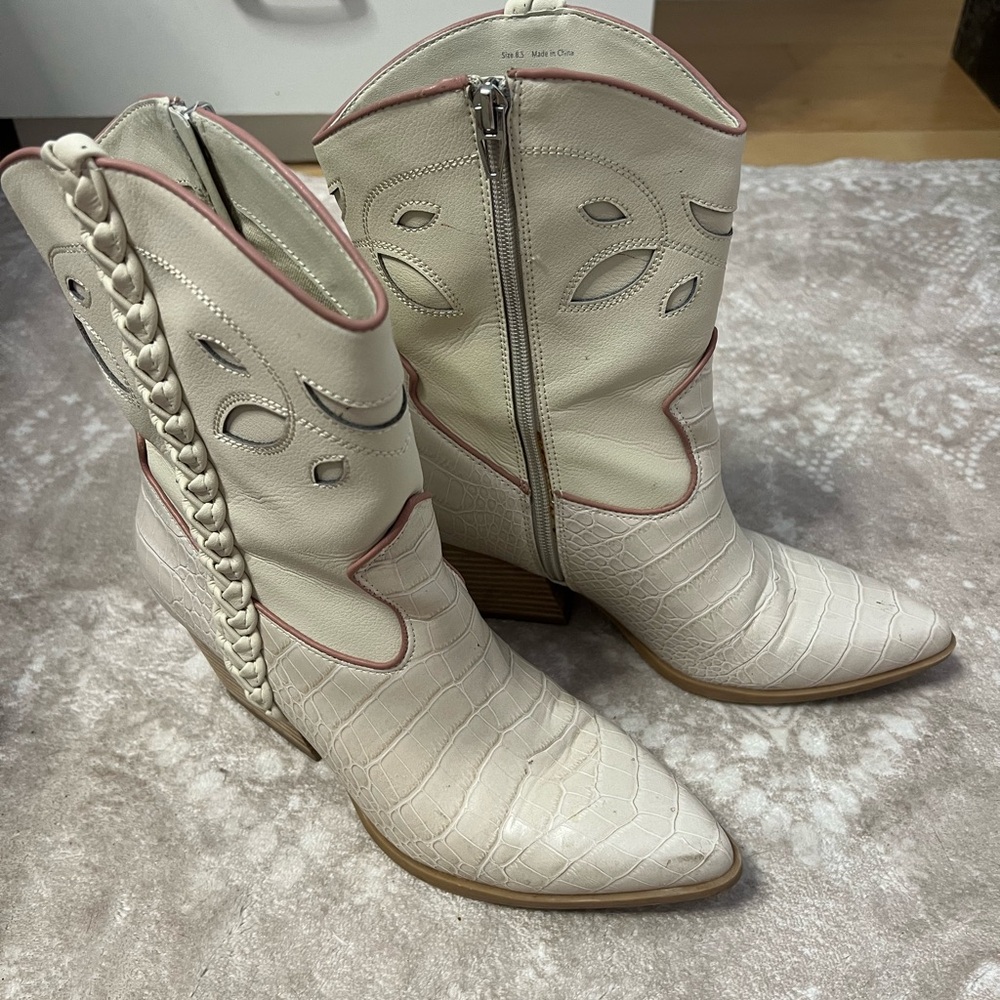 Dolce Vita Ivory Stella Shoes 8.5 Western
